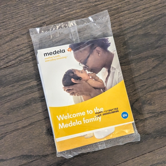 Medela Pump in Style MaxFlow Owner's Manual - Picture 1 of 2